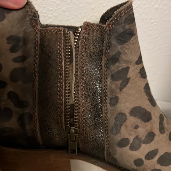 Liberty black cheetah boots size 8 never worn - Picture 3 of 6